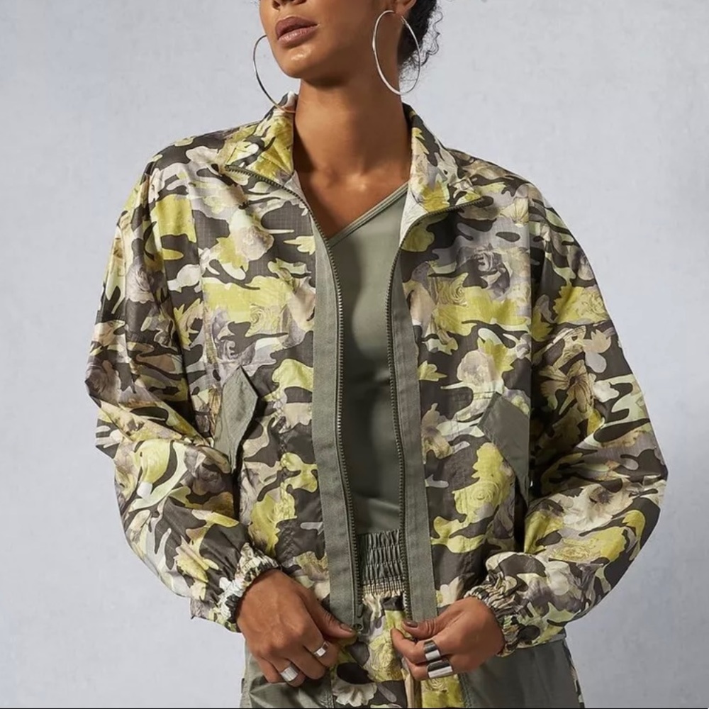 Nike Sportswear Woven Floral Camo Full Zip Jacket Green Women’s